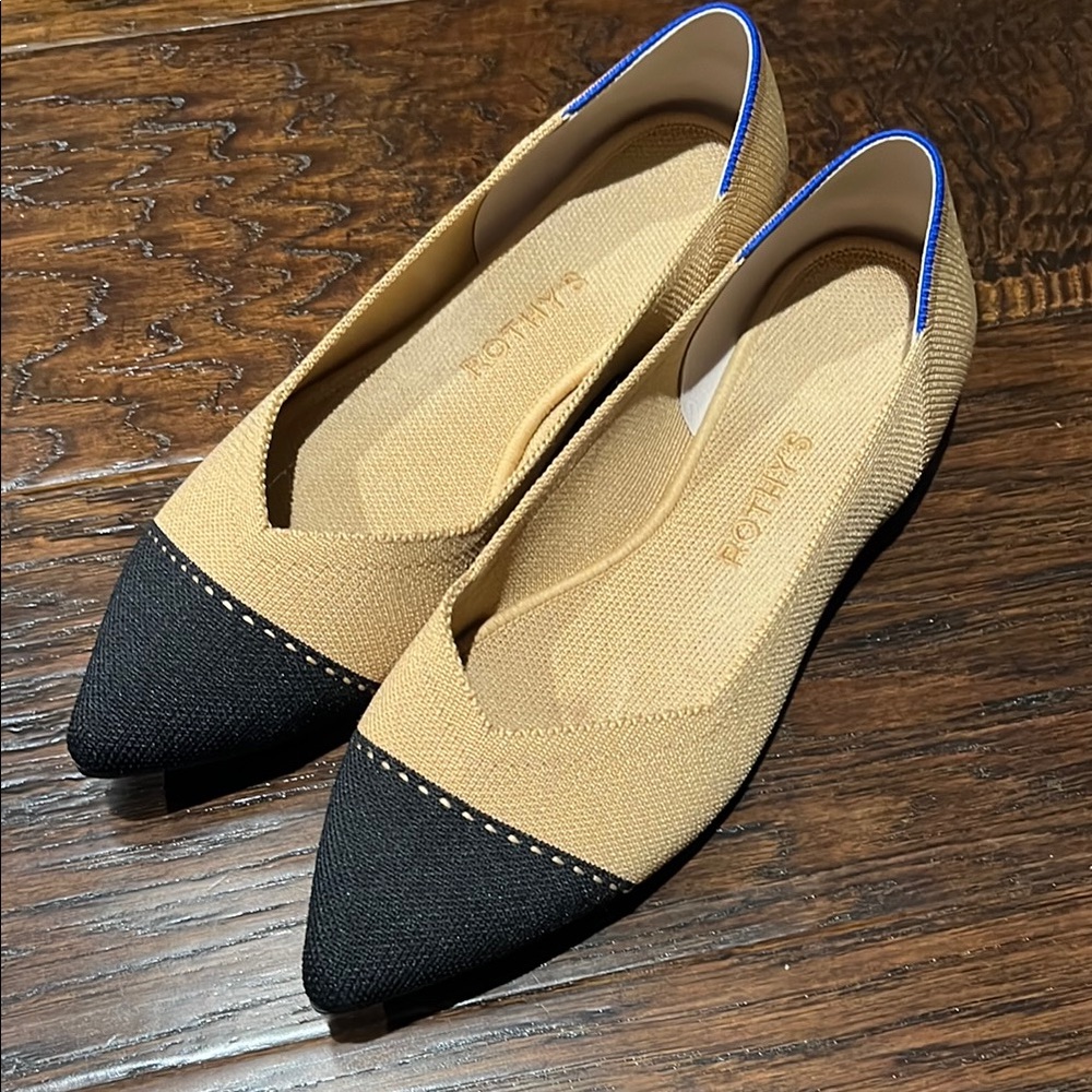 Rothy's Women's Tan and Black Flats